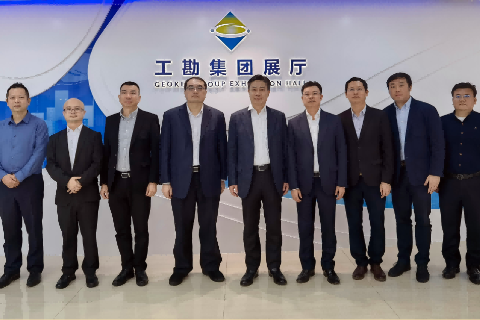  汕头高新区管委会考察团莅临QY千亿国际考察指导